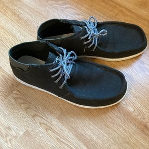 Hey Dude shoes sz US 11 Green